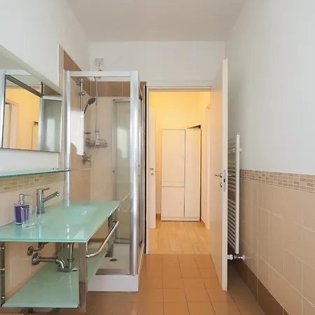 Primopiano - Bonomi B Apartamento *